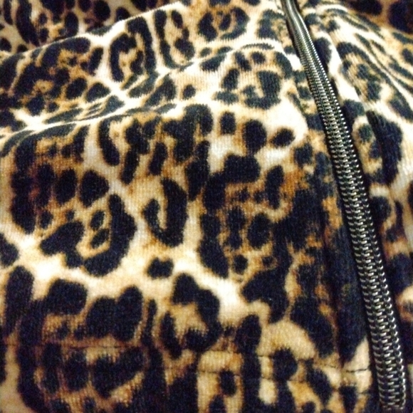 T&O Leopard Print Super Soft Zippered Lightweight Jacket L - Picture 6 of 6